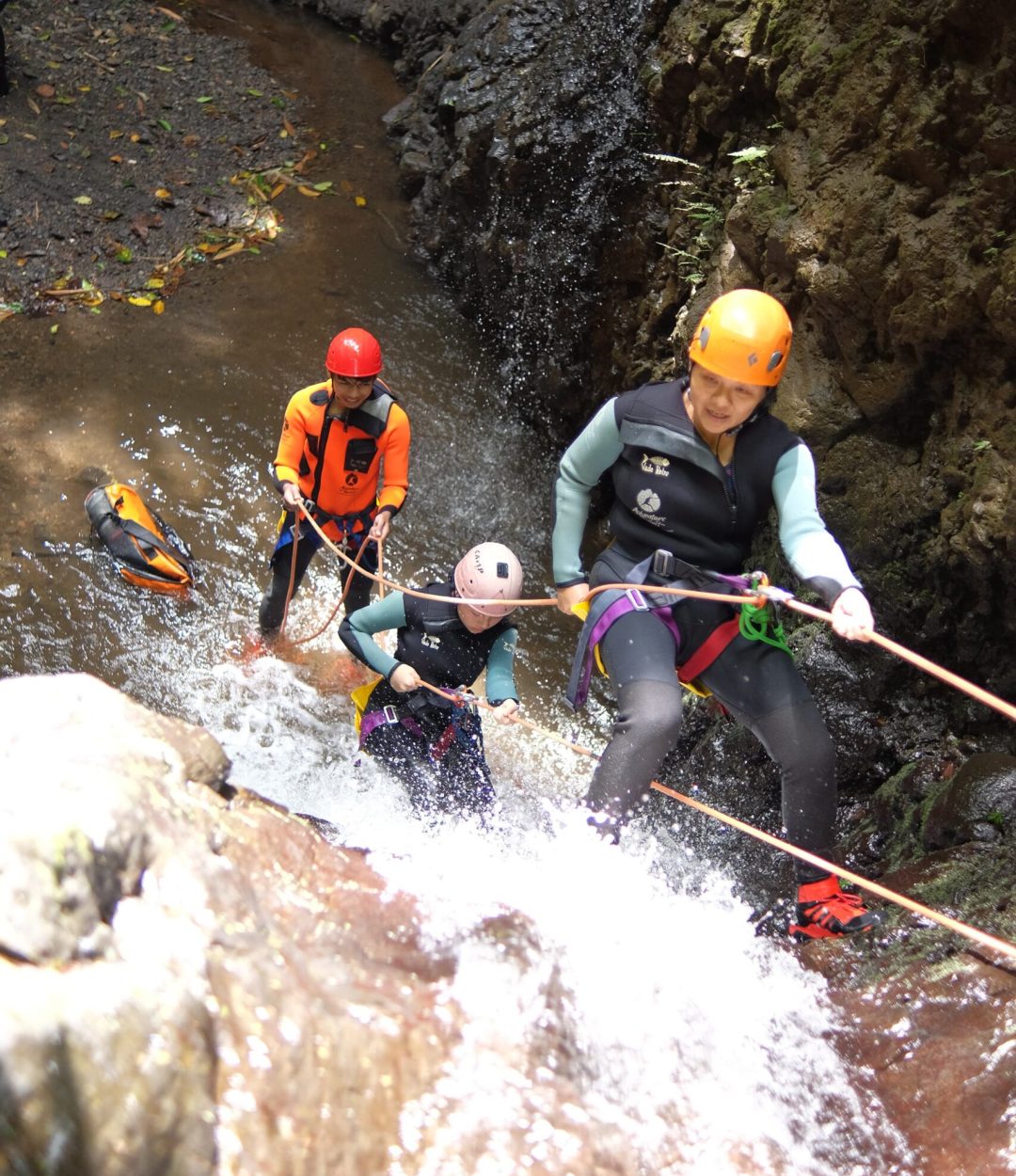 The-hamsa-baliu-resort-canyoning-3-2